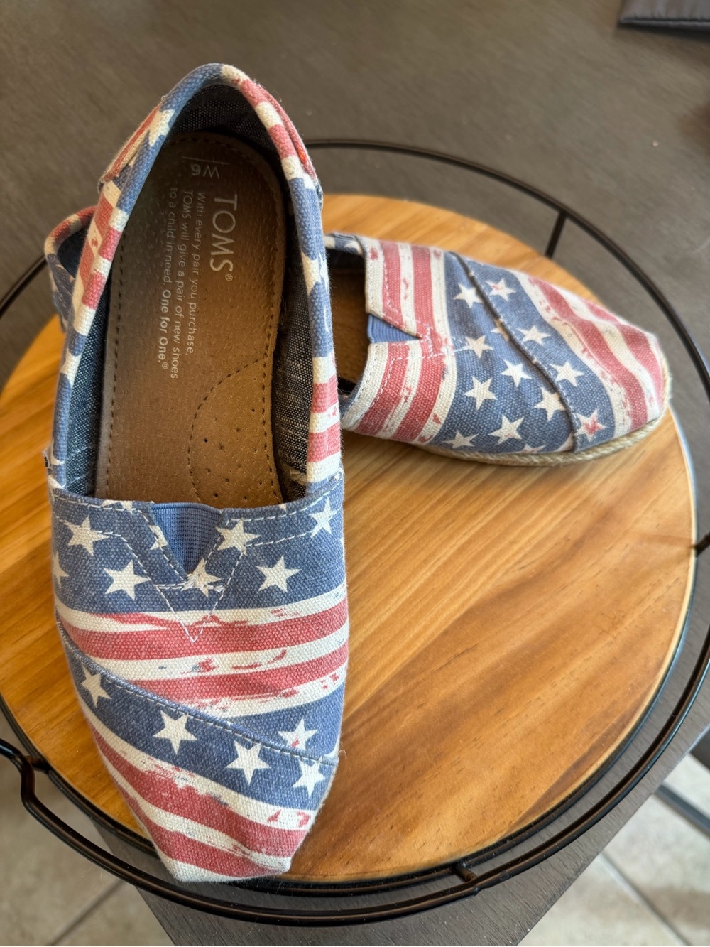 Toms Women's Stars & Stripes Slip-On Moccasins (Blue/Red/White)